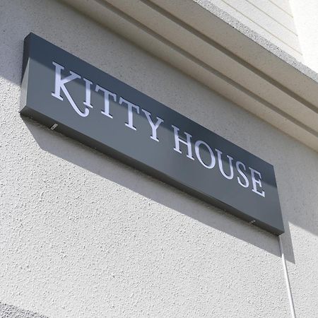 Kitty House Hotel Kolkata Ngoại thất bức ảnh